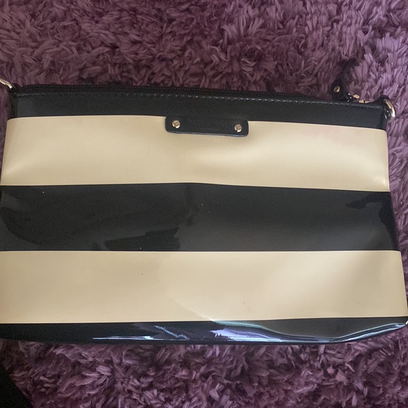 KATE SPADE BAG W/MAKE UP BAG - Picture 5 of 7